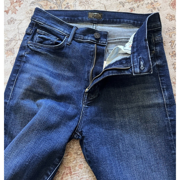 Mother The Weekender Fray Mint Condition Denim Jeans Size 27 Stretch Flare - Picture 6 of 11